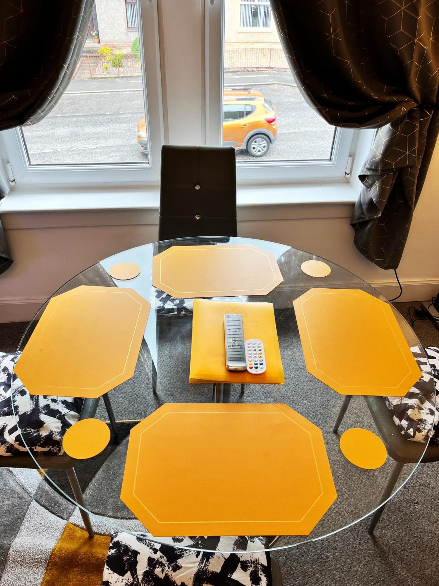 2 Bedrooms Entire Apartment Self Check In Kelty エクステリア 写真