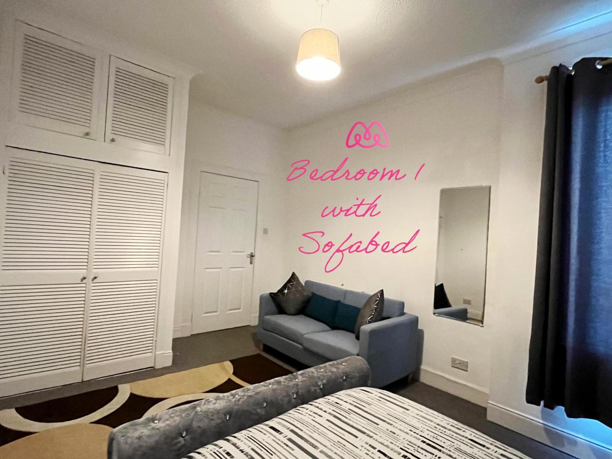 2 Bedrooms Entire Apartment Self Check In Kelty エクステリア 写真